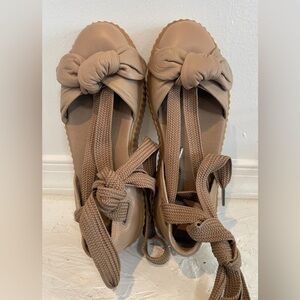 Fenty Puma by Rihanna BOW CREEPER Sandals Platform Natural Oatmeal Womens Sz 7.5